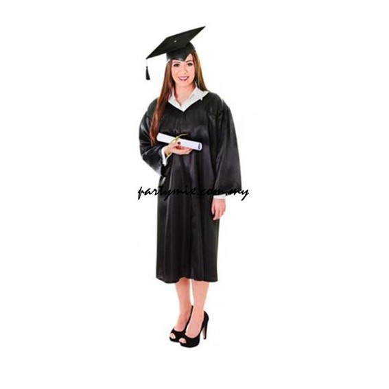 Graduation Gown [Rental for 4 days] – Partymix